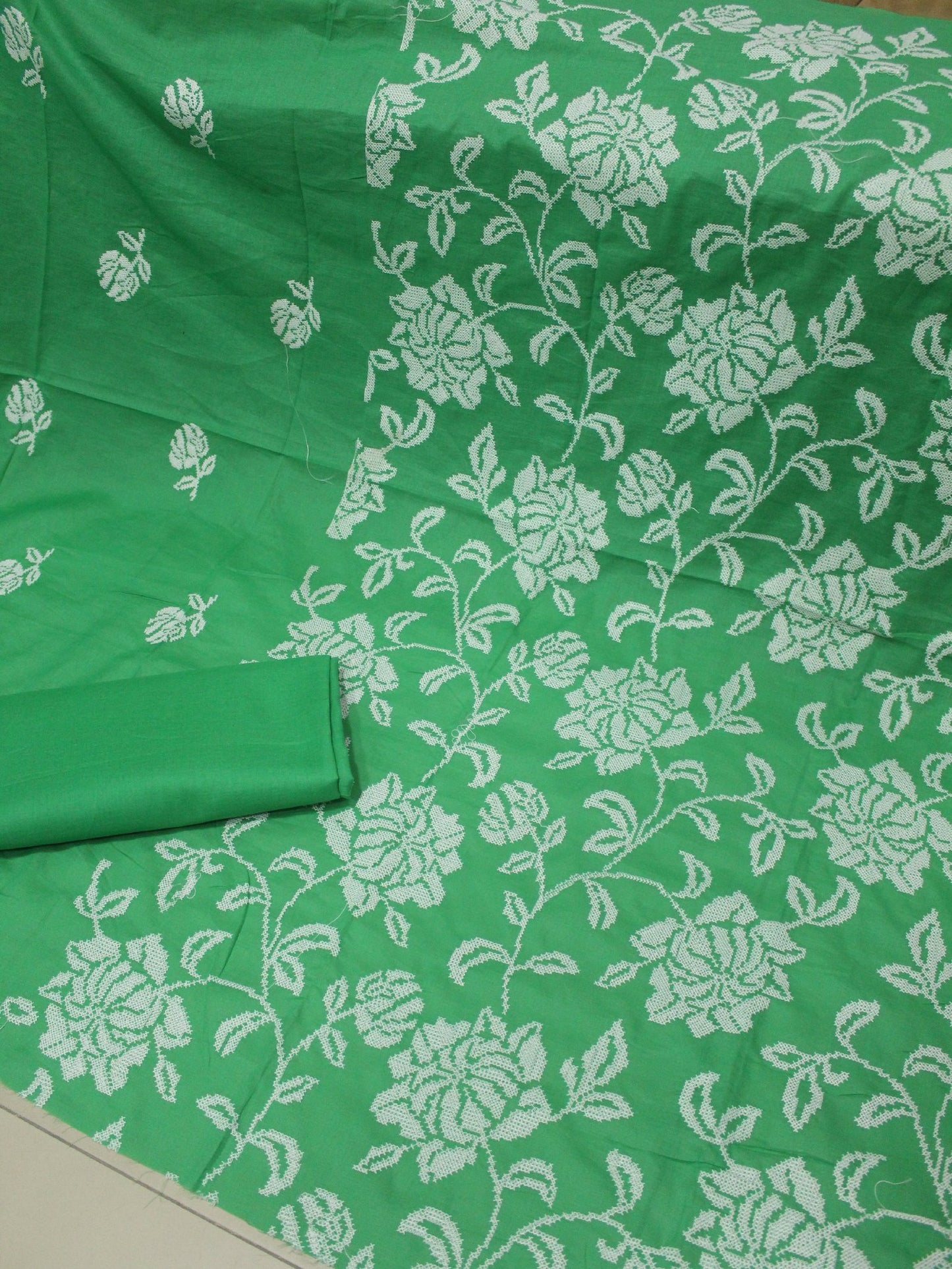 Breeze Lawn 2 Pc Embroidered Suits