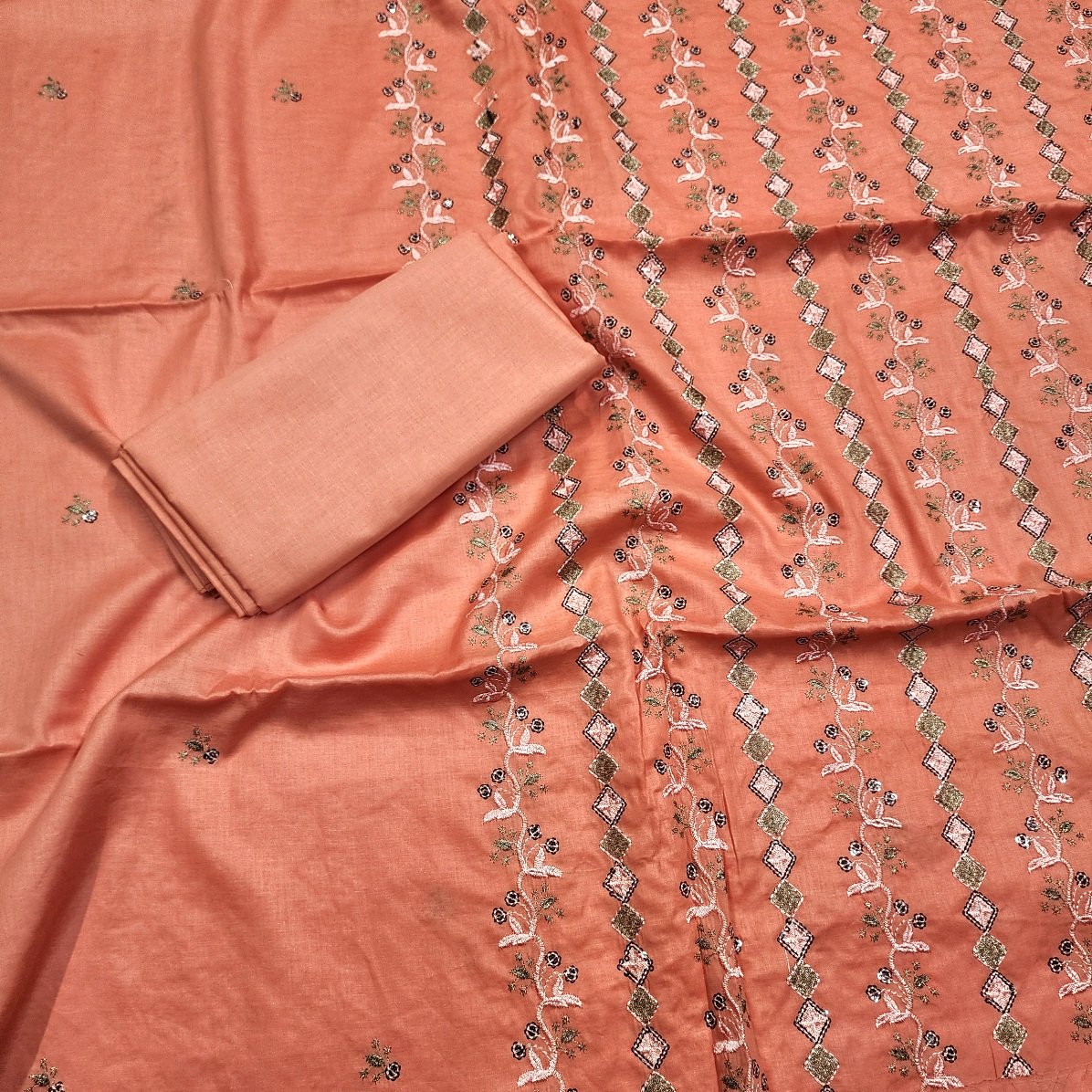 Breeze Lawn 2 Pc Embroidered Suits 25% OFF