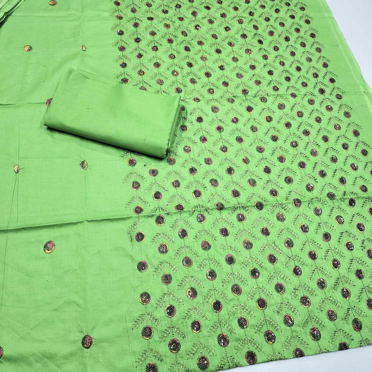 Summer Breeze Lawn Embroidered 2 Pc