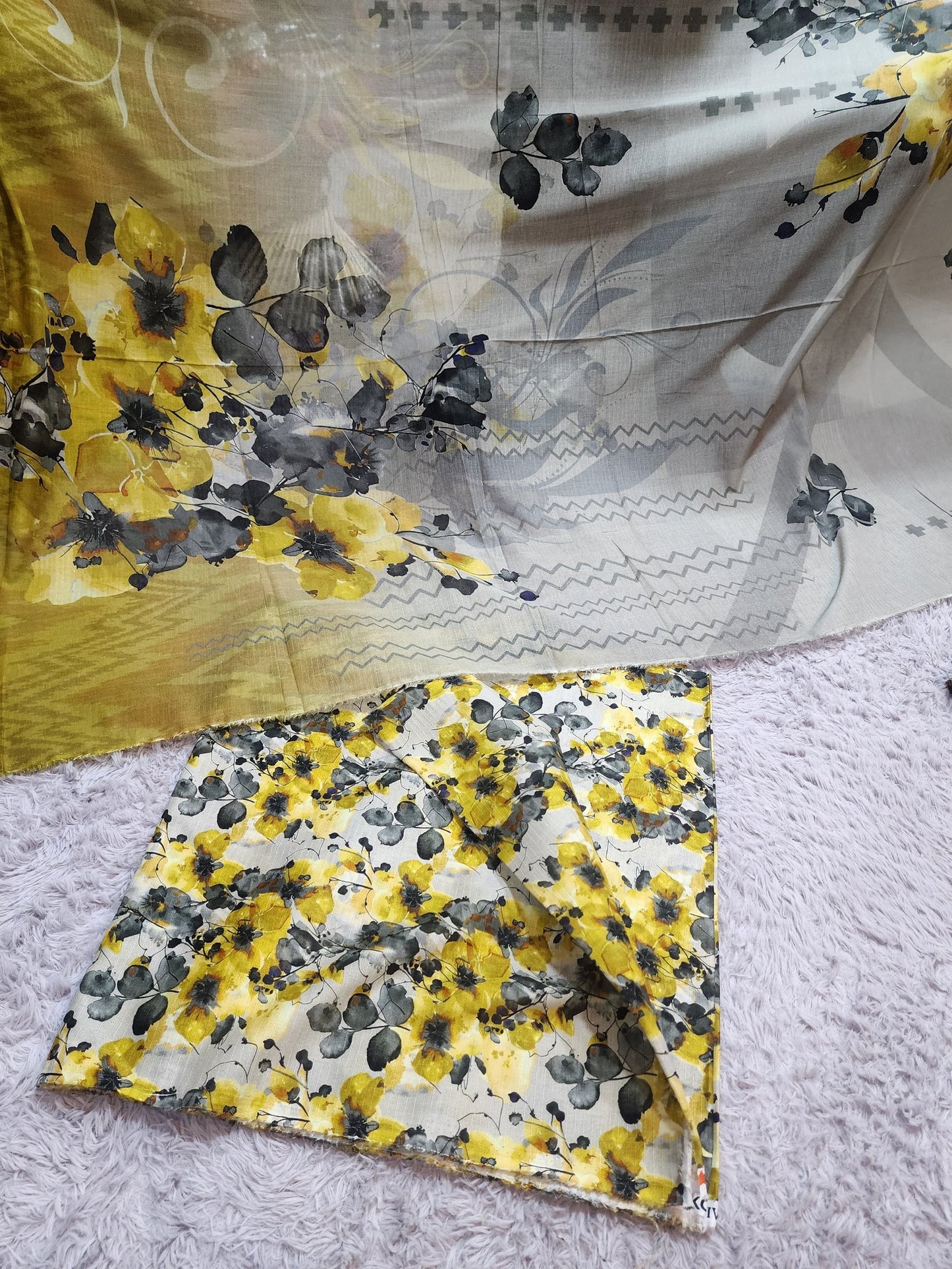 3 Piece Doriya Lawn Printed Suit With Lawn Dupatta
