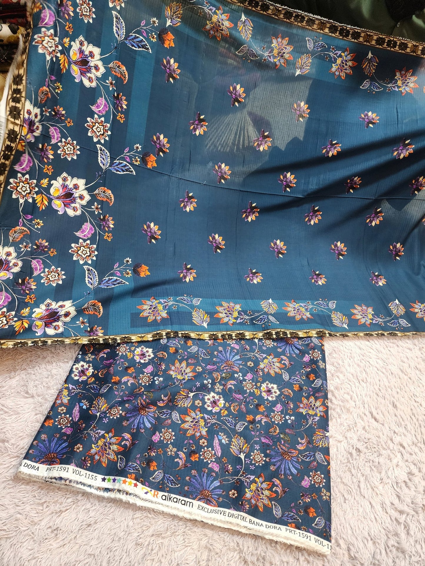 3 Piece Doriya Lawn Printed Suit With Lawn Dupatta