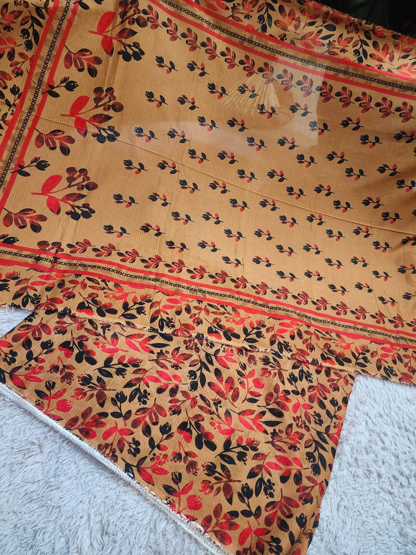 3 Piece Doriya Lawn Printed Suit With Lawn Dupatta
