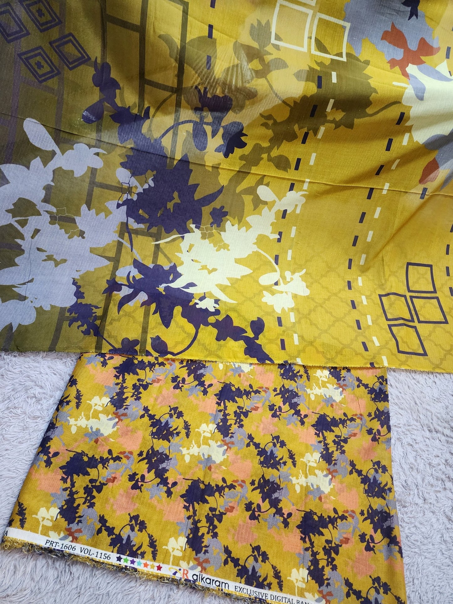 3 Piece Doriya Lawn Printed Suit With Lawn Dupatta