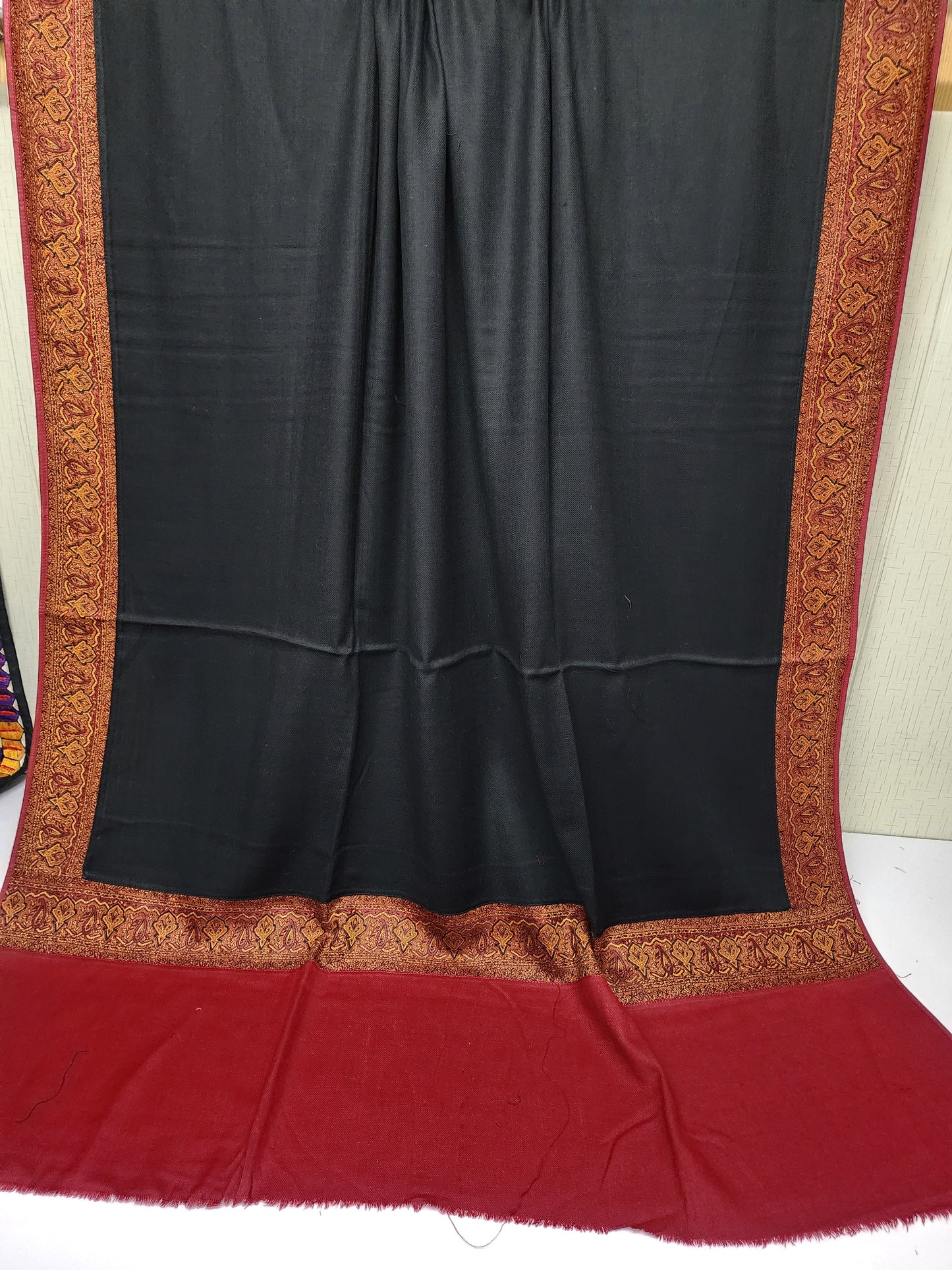 Kani Border Pashmina Shawl | Perfect Gift Item in Sale Price | Black
