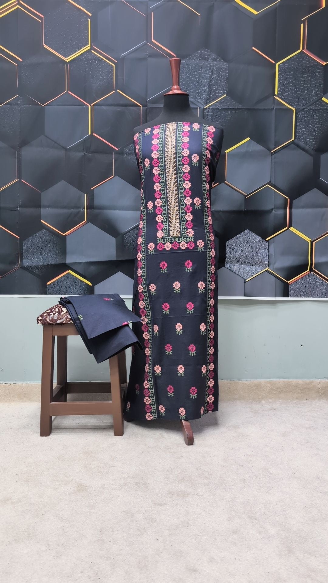 Breeze Lawn 2 Pc Embroidered Suit Separate Sleeves | Navy Blue