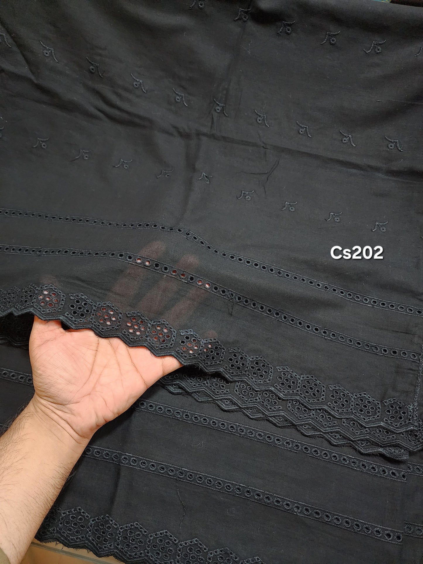 Chikankari Lawn Shawl on Pure Lawn Full Size Cutwork Border | CS202