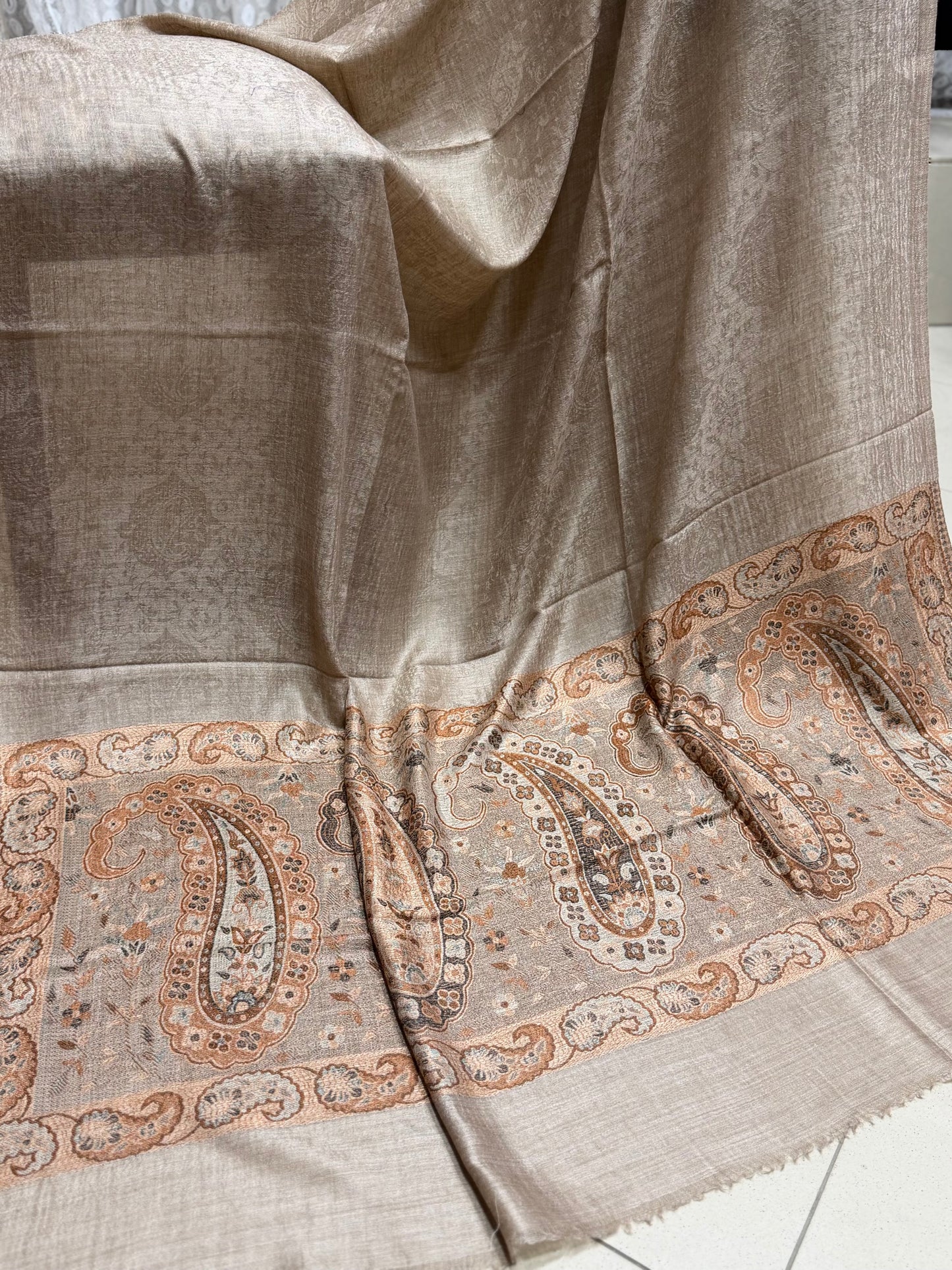 Self Toosh Kani Palla Shawl Made in Kashmir | Perfect Gift For Winters