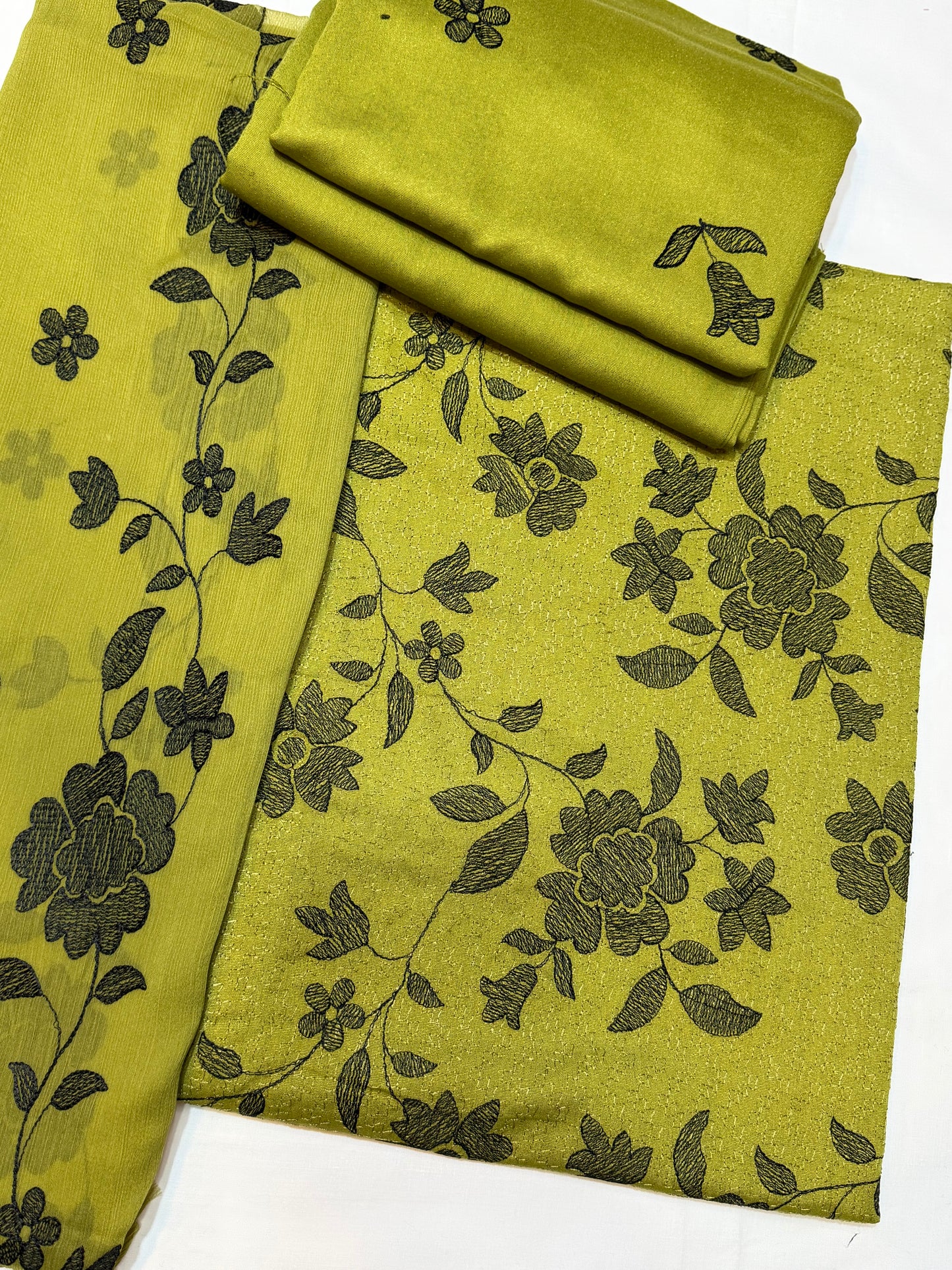 Karandi 3 Piece Embroidered Suit Crinkle Dupatta | Pista Green