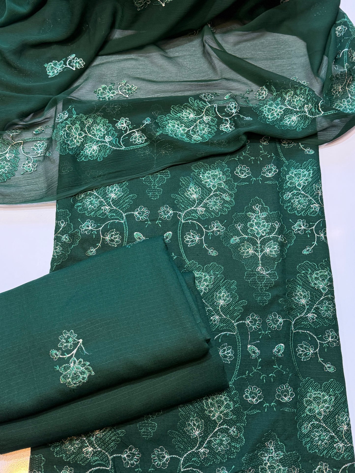Karandi 3 Piece Embroidered Suit Crinkle Dupatta | Dark Green