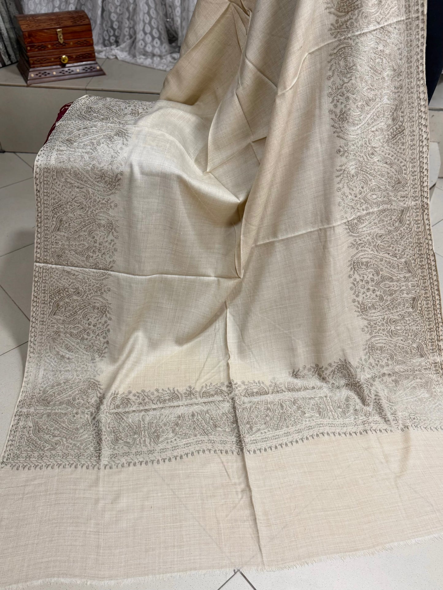 Kashmiri Shawl | 4 Side Wide Border Kashmiri Embroidery | Skin On Skin