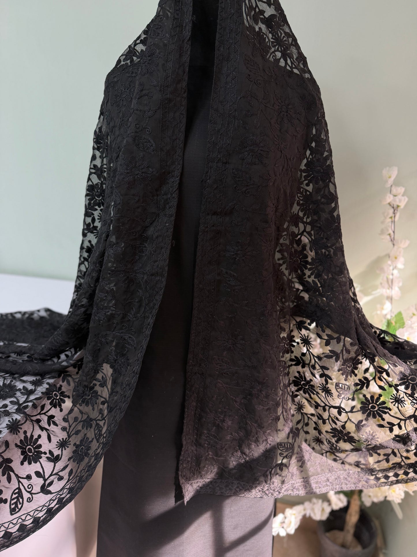 3 Piece Doria Lawn Suit With Chiffon Embroidered Dupatta | Black
