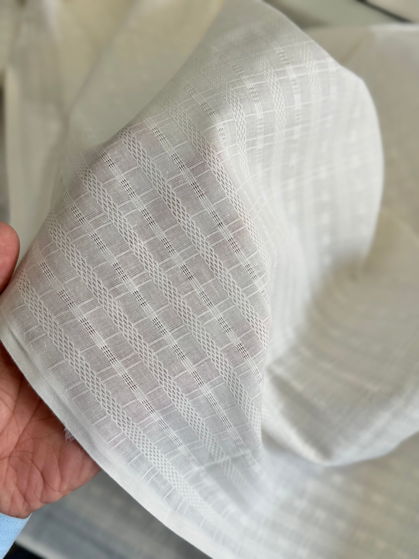 Plain Tarkashi Lawn 2 Piece Suit 5 Meters | Off White