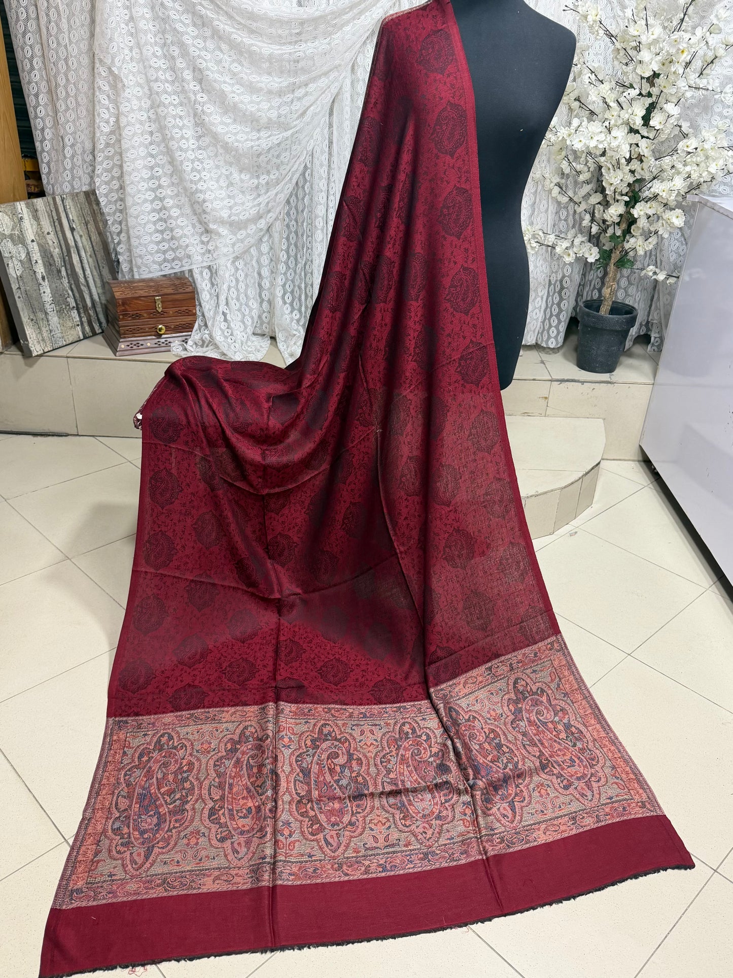 Self Toosh Kani Palla Shawl Made in Kashmir | Perfect Gift For Winters