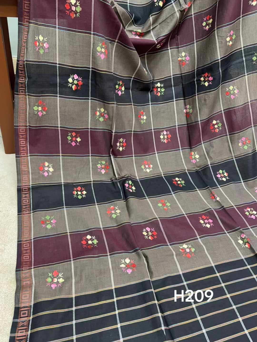 Handmade Lawn Shawl | Fine Thread Work Pure Lawn Shawl H209