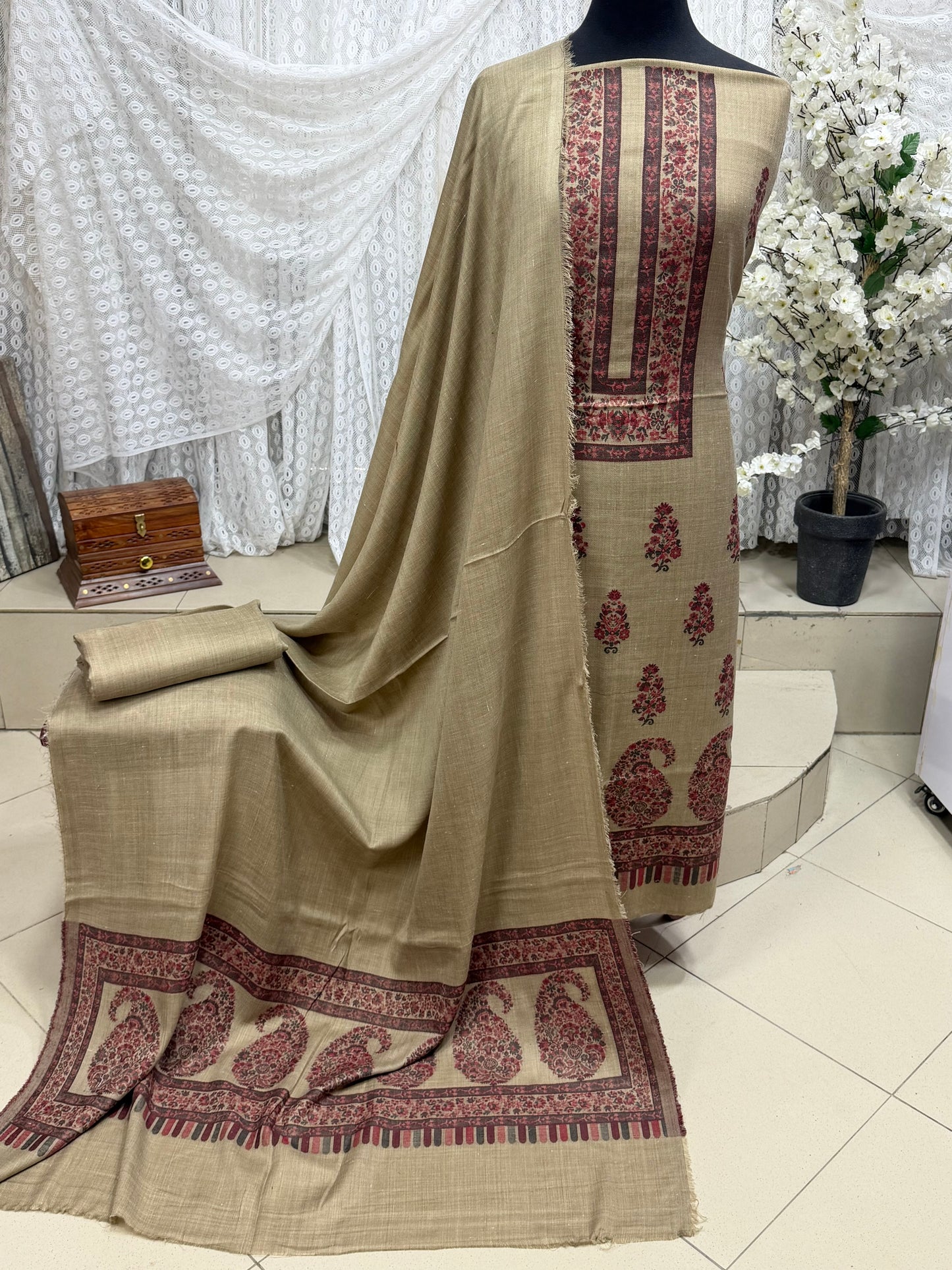 Special Kani Pashmina 3 Piece Unstitched Suit | Skin Maroon