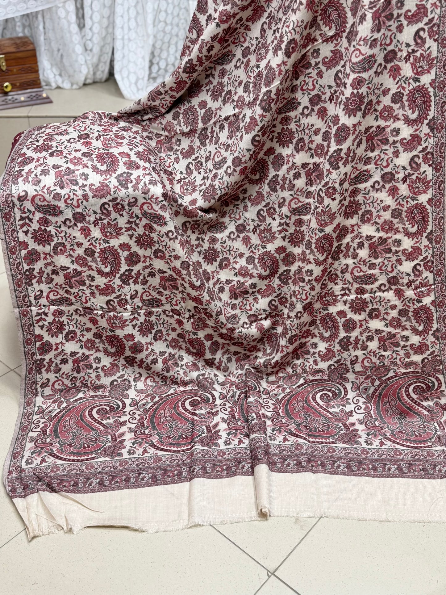 Pashmina Wool Kani Border Shawl in Full Size 4 Side Border | Skin