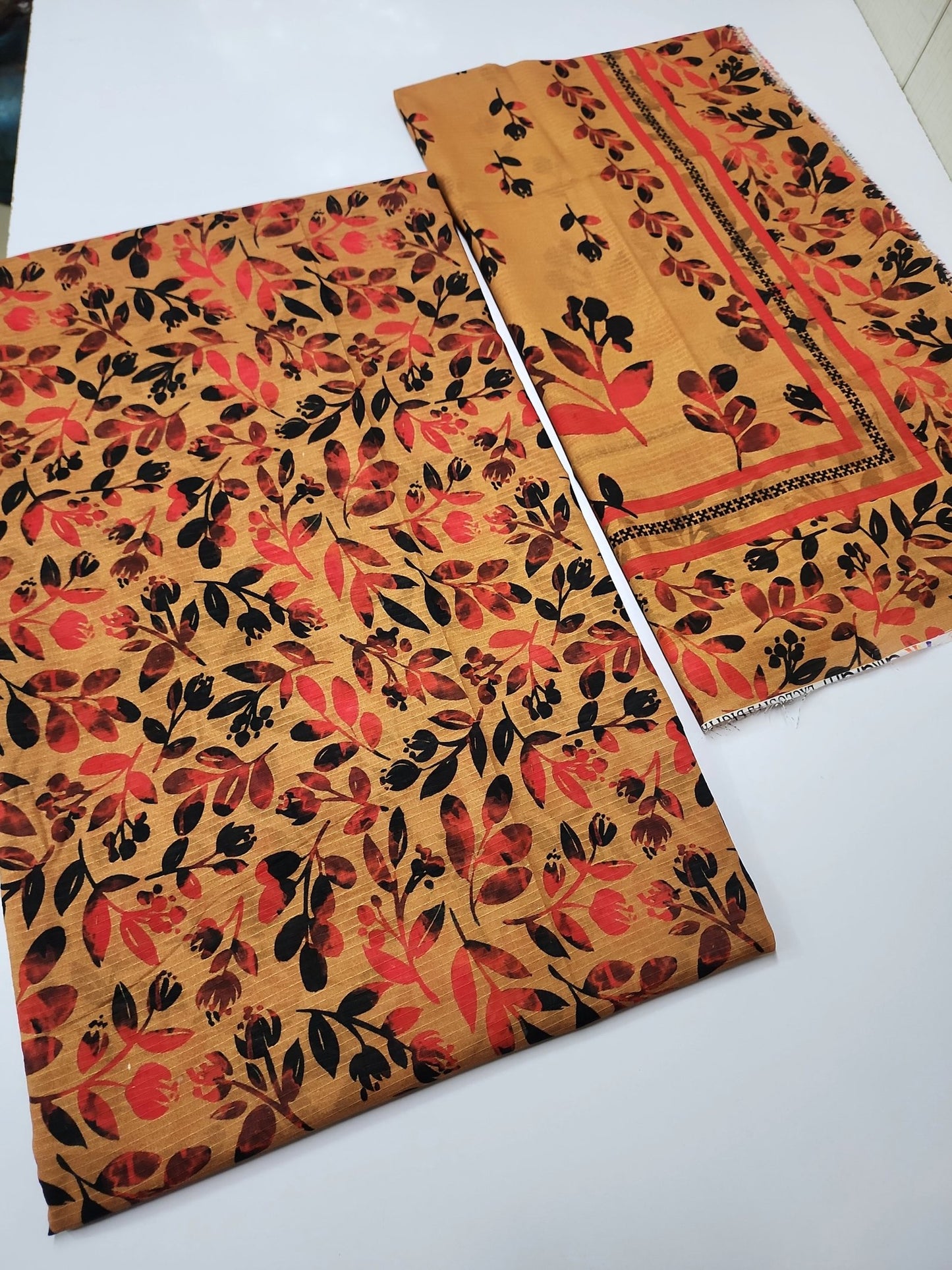 3 Piece Doriya Lawn Printed Suit With Lawn Dupatta