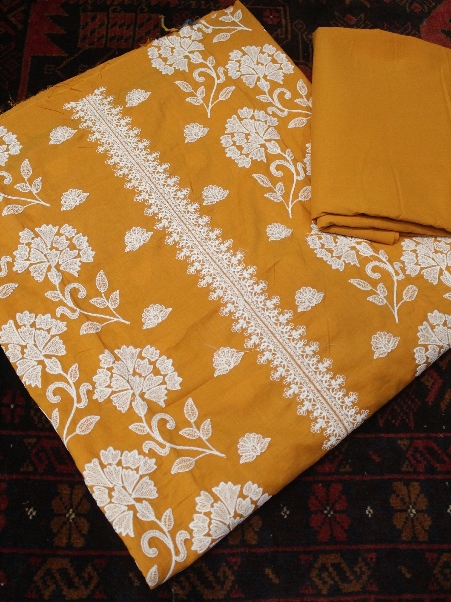 Breeze Lawn 2 Pc Embroidered Suit