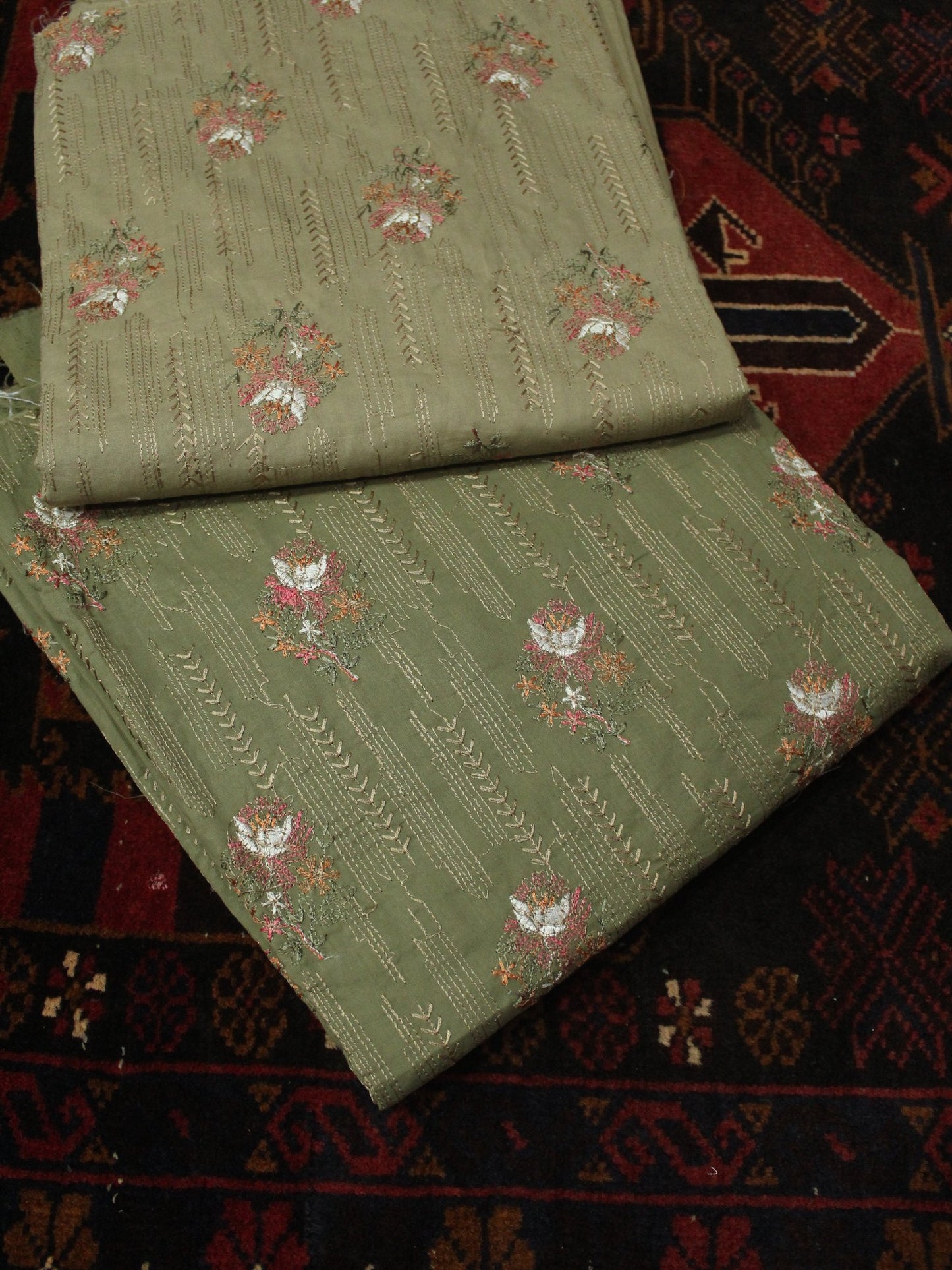 Breeze Lawn 2 Pc Embroidered Suit