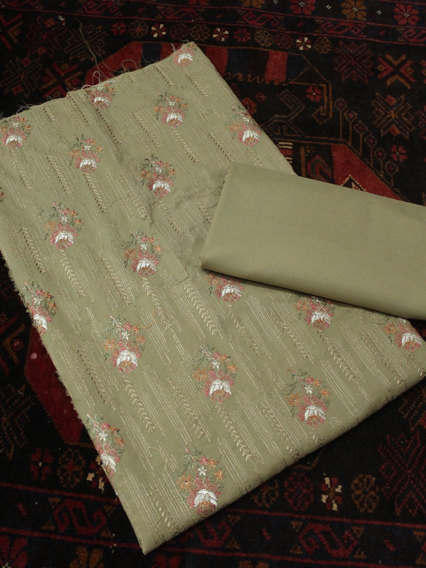 Breeze Lawn 2 Pc Embroidered Suit