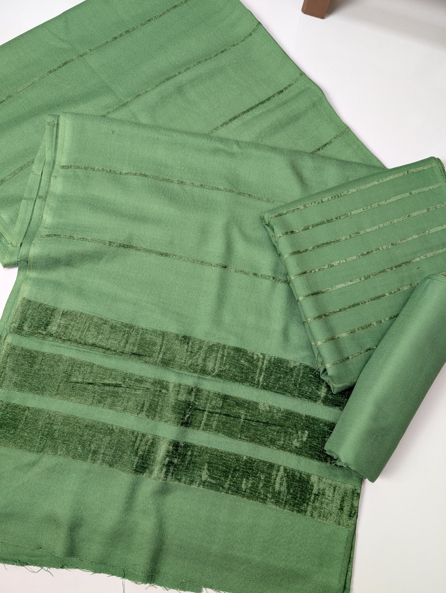 3 Piece Suit | Velvet Lining Marina Suit Allover With Shawl | New Arrival Beautiful Gift | Pista Green