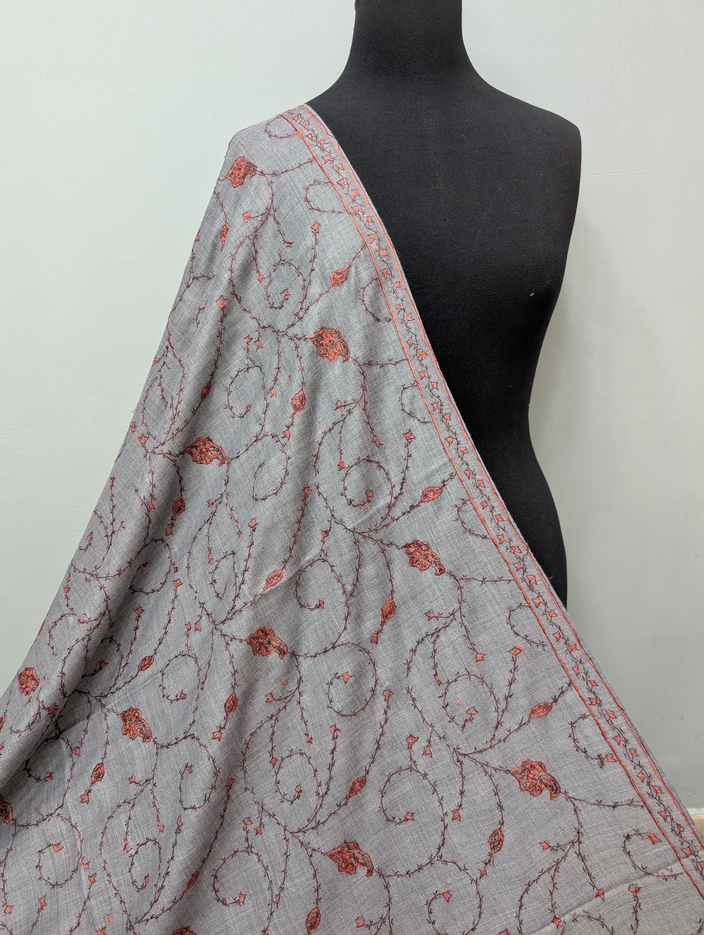 Pashmina Handmade Full Embroidered Souzni Shawl Beautiful New Design 2025 Collection Made in Kashmir