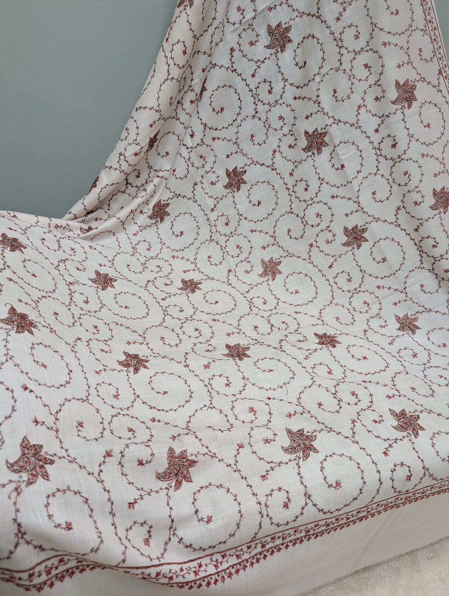 Pashmina Handmade Full Embroidered Souzni Shawl Beautiful New Design 2025 Collection Made in Kashmir