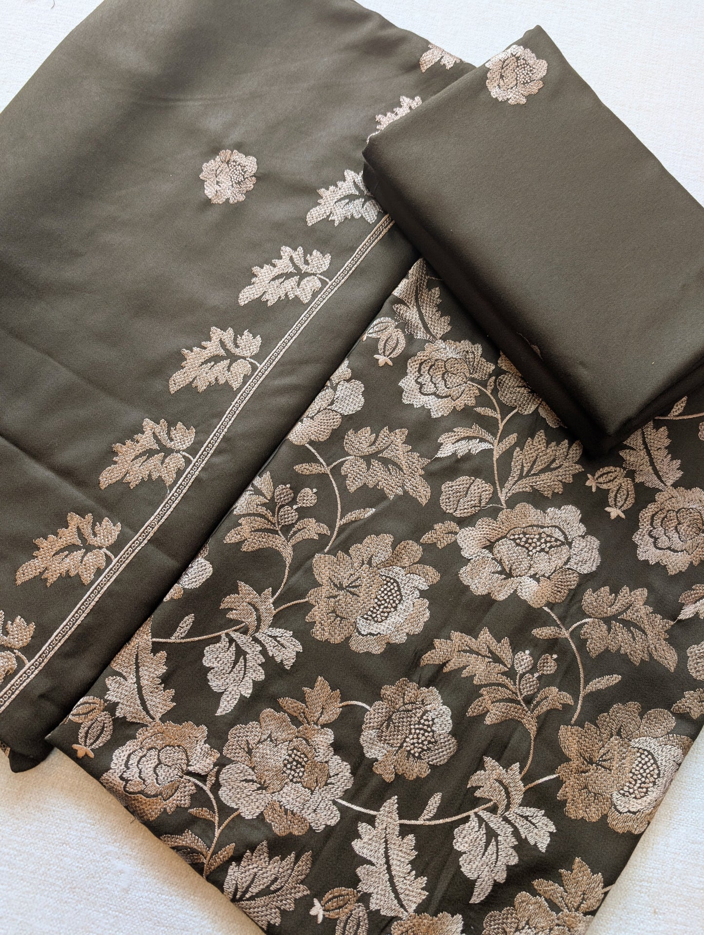 2 Piece Chiffon Aar Mukesh Suit Light Pink