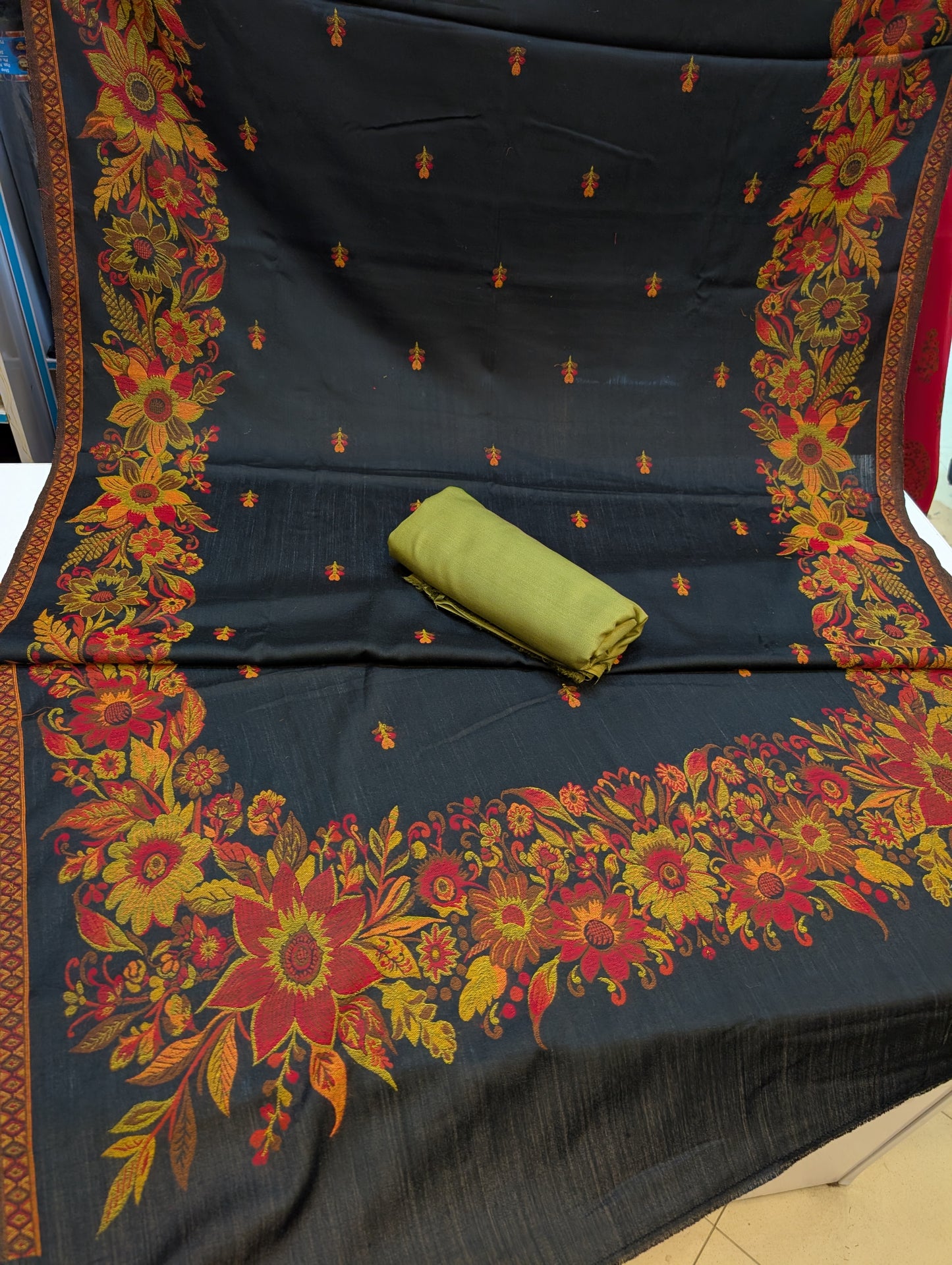 Kani Shawl With Plain Marina Suit | Black With Pear Green