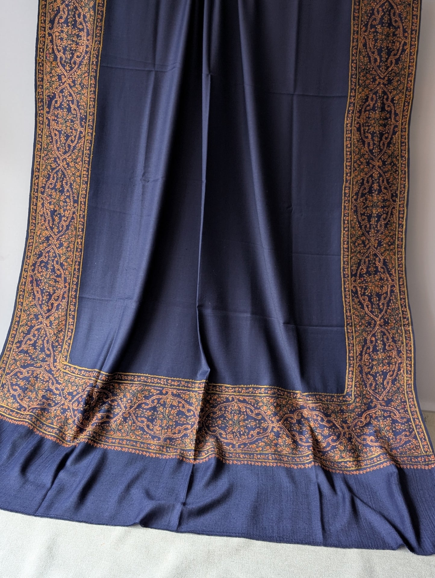 Kashmiri Shawl | Handmade Border Embroidery Made in Kashmir Pure Pashmina