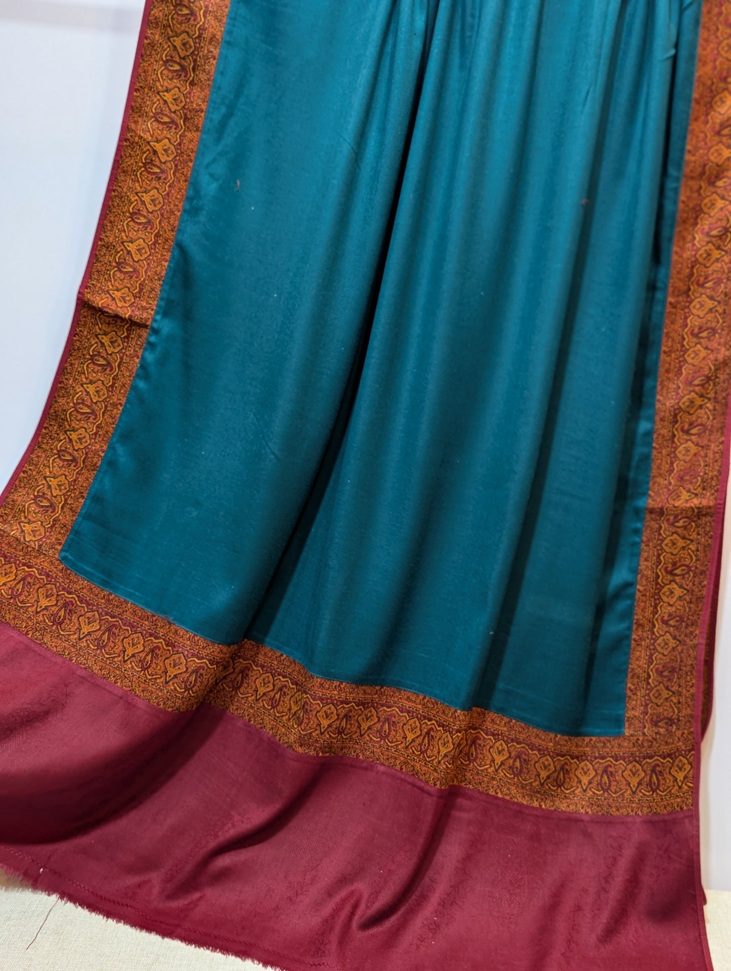Kani Border Pashmina Shawl | Perfect Gift Item in Sale Price | Zinc