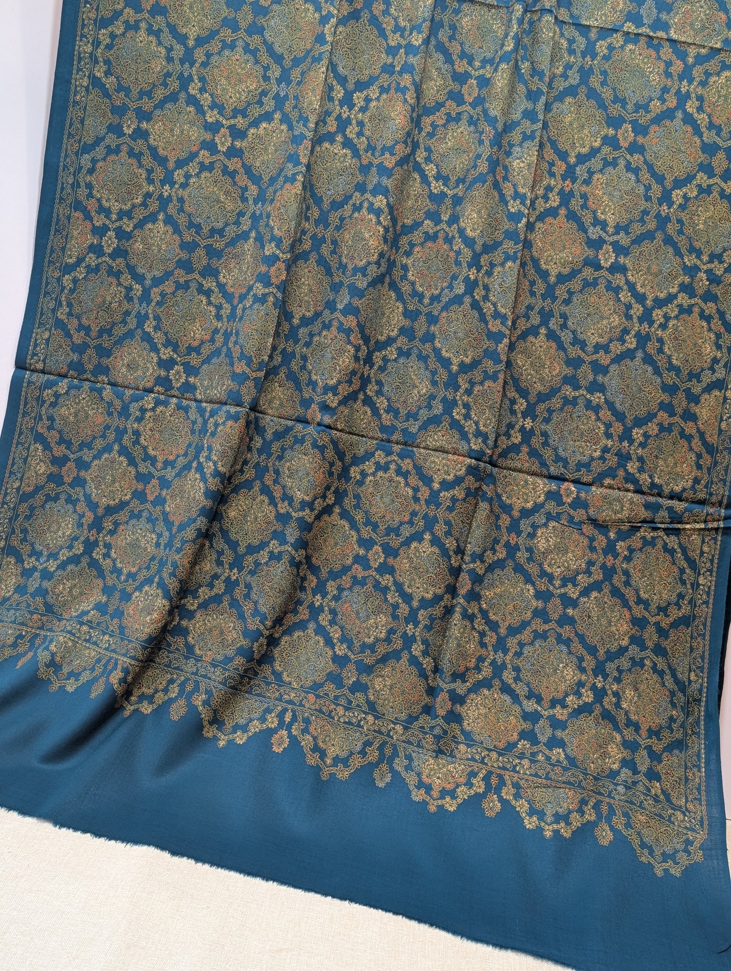 Pashmina Shawl | Hand Embroidery Beautiful Shawl in Sale | Zinc