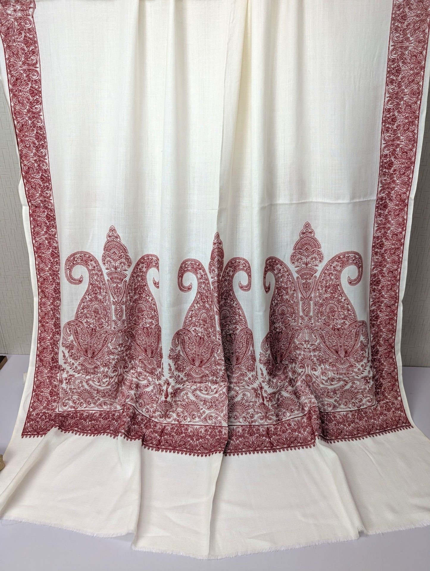 Pashmina Shawl | Papermache Border and Palla Embroidery 2025 Design