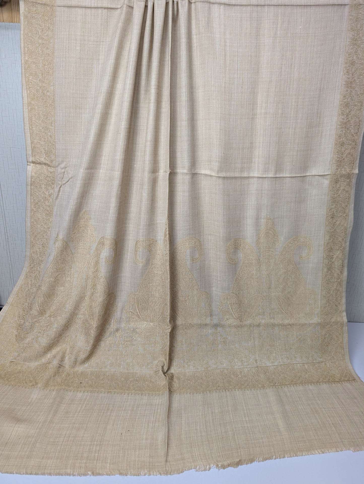 Pashmina Shawl | Papermache Border and Palla Embroidery 2025 Design