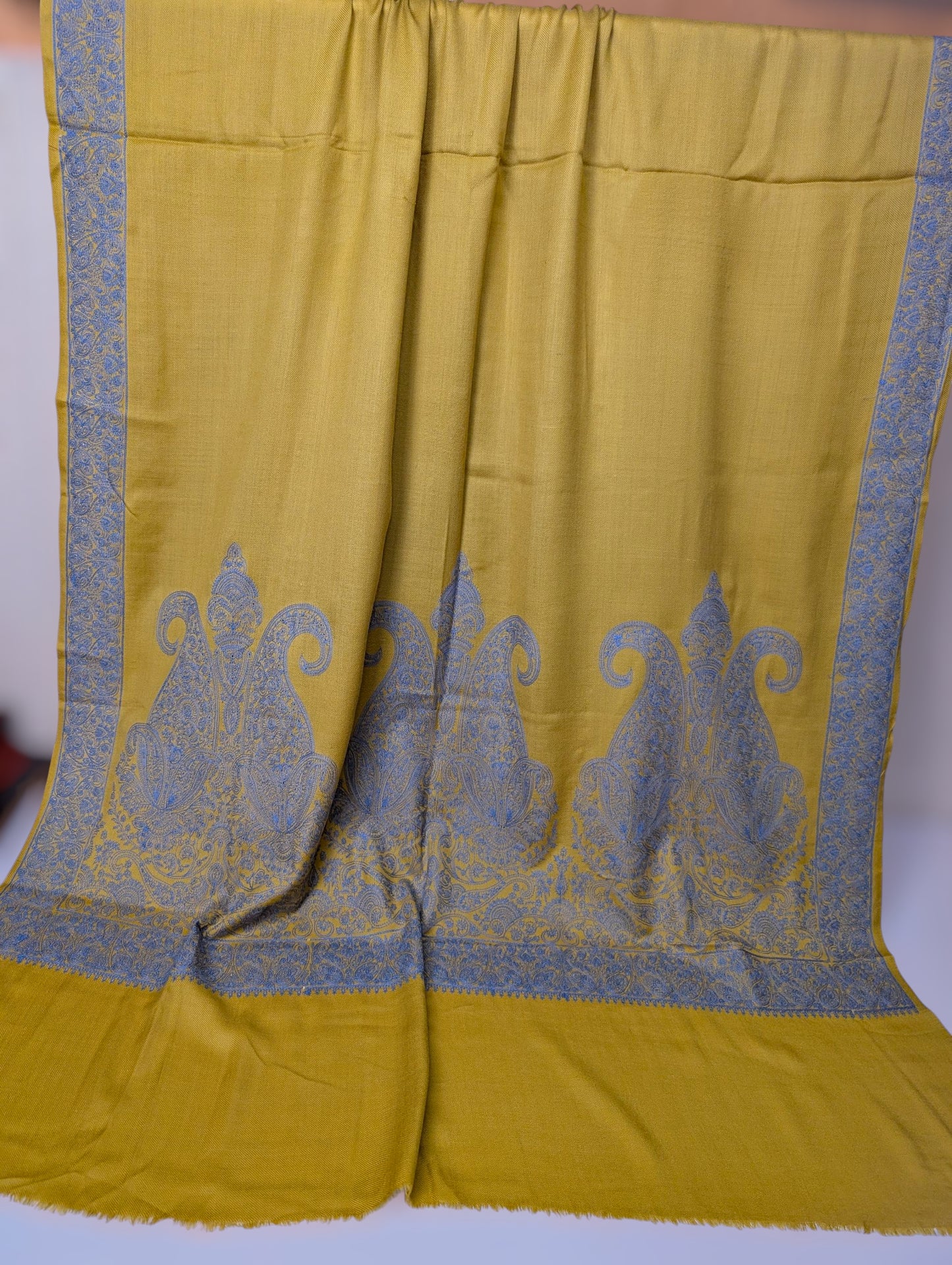 Pashmina Shawl | Papermache Border and Palla Embroidery 2025 Design