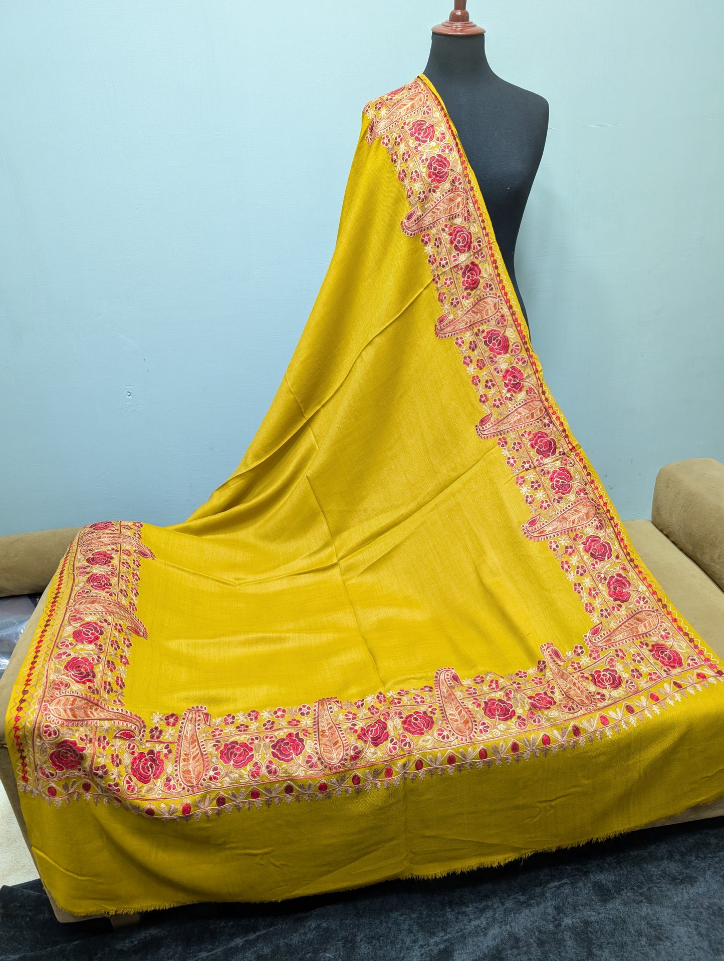 Kashmiri Shawl | Fine Pashmina Aari 4 Side Border Shawl Gift Item