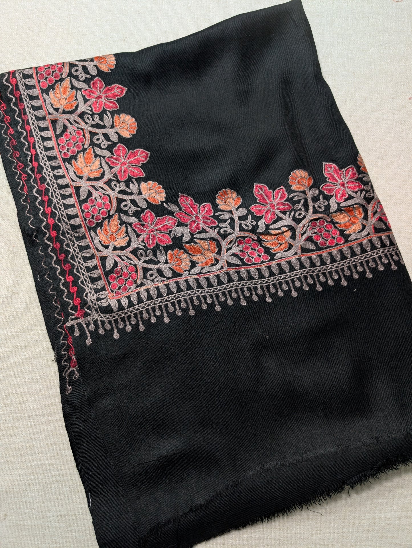 Kashmiri Shawl | Fine Pashmina Aari 4 Side Border Shawl Gift Item