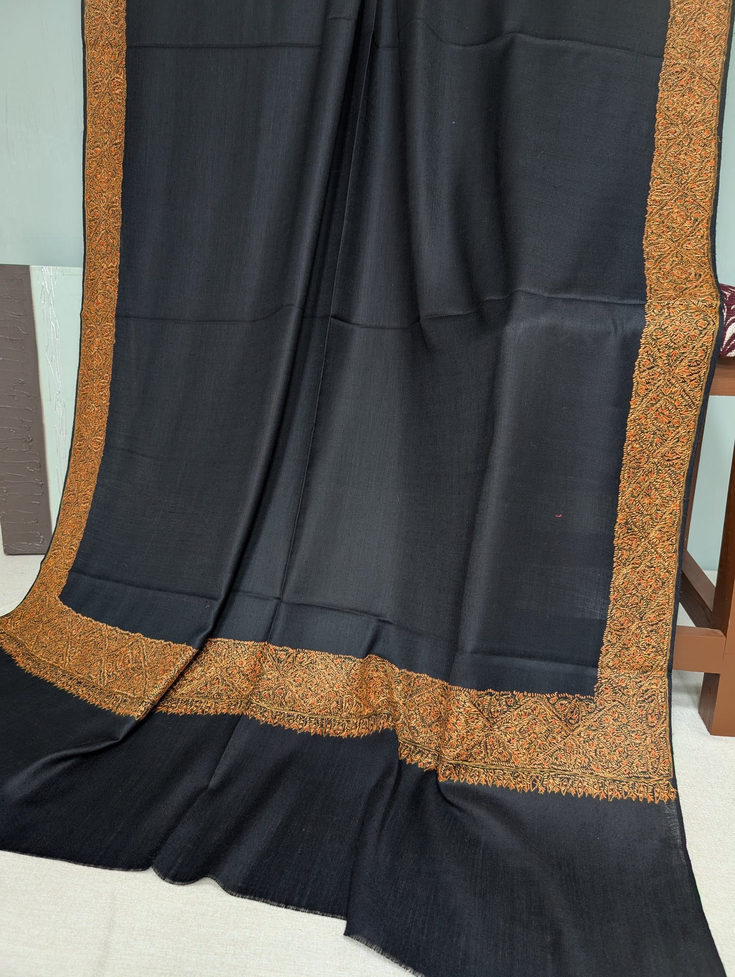 Kashmiri Shawl | Handmade Border Embroidery Made in Kashmir Pure Pashmina