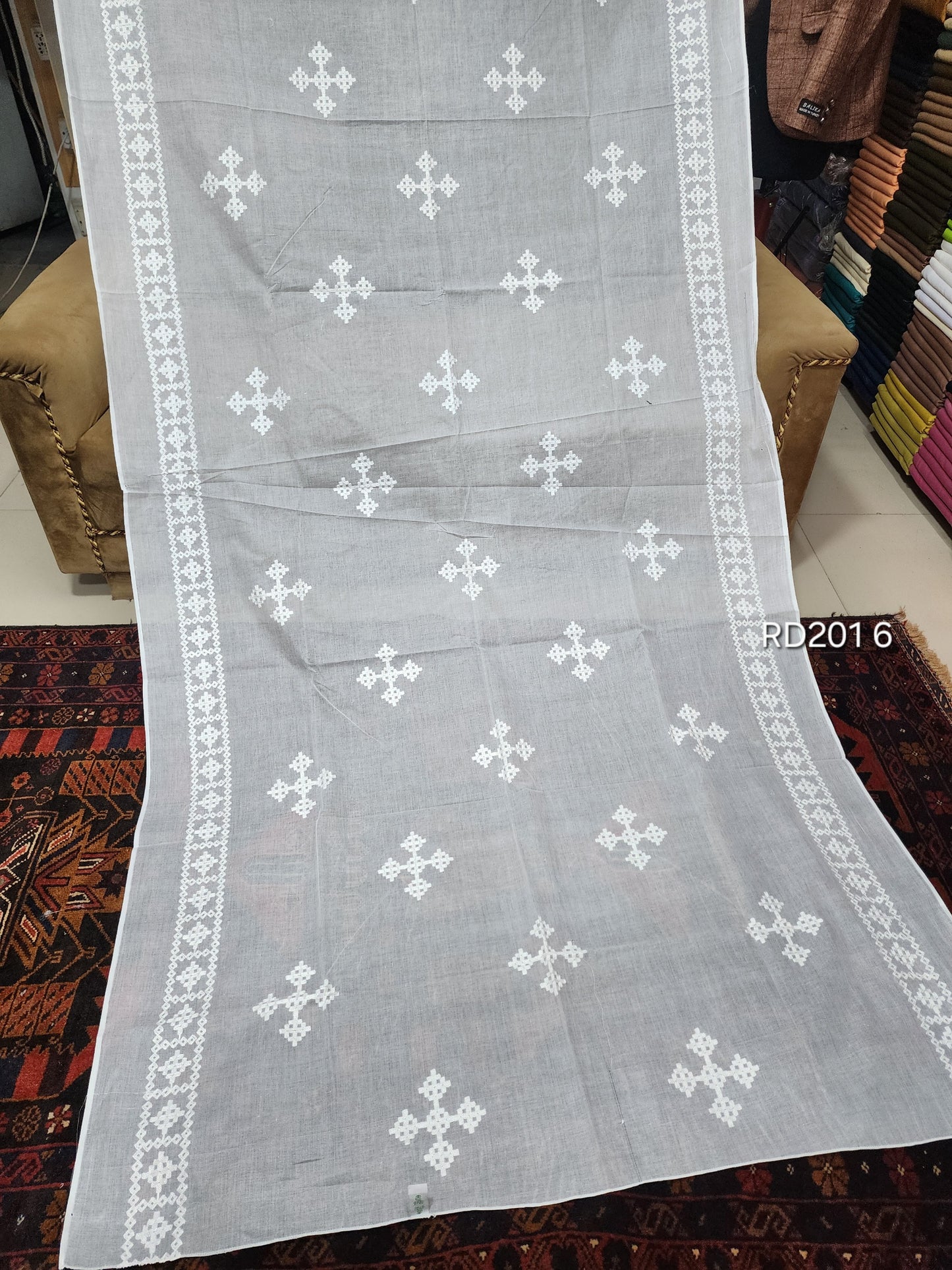 White Pure Lawn Embroidered Dupatta Dyeable | RD201
