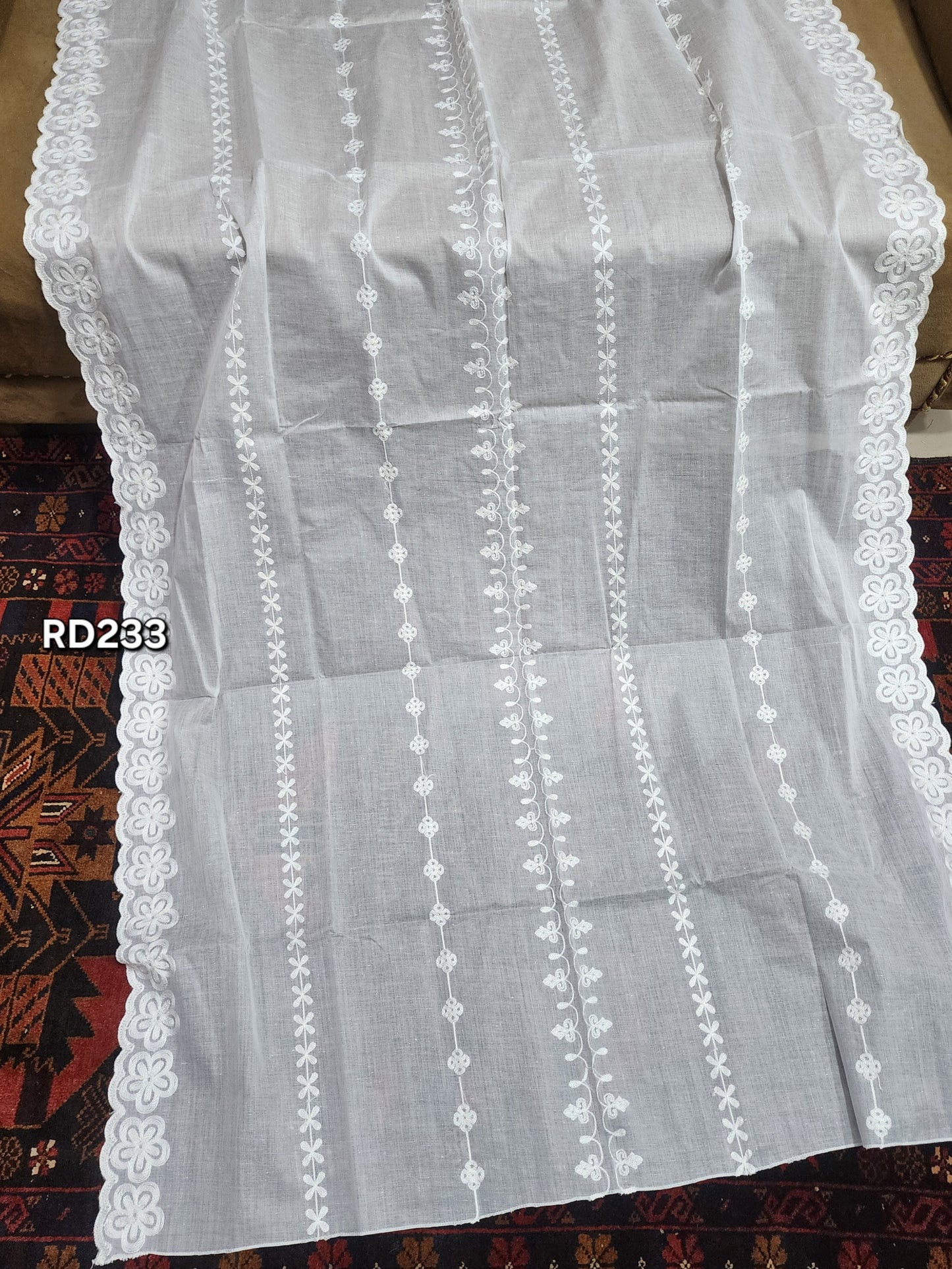 White Cutwork Border Pure Lawn Embroidered Dupatta | RD233