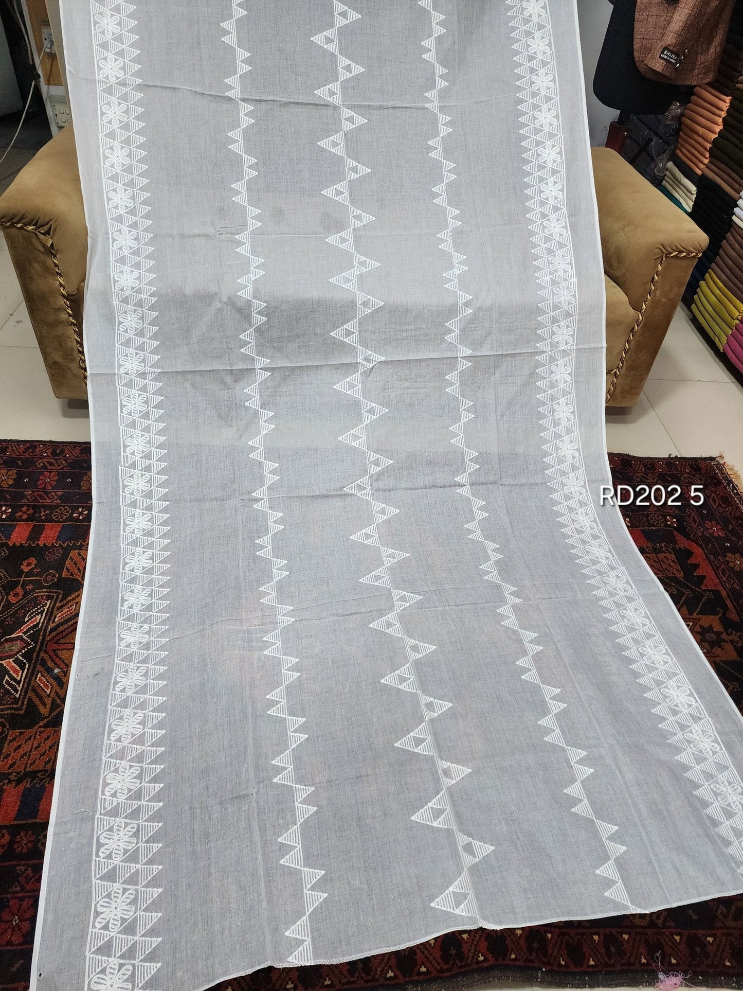 White Pure Lawn Embroidered Dupatta Dyeable | RD202