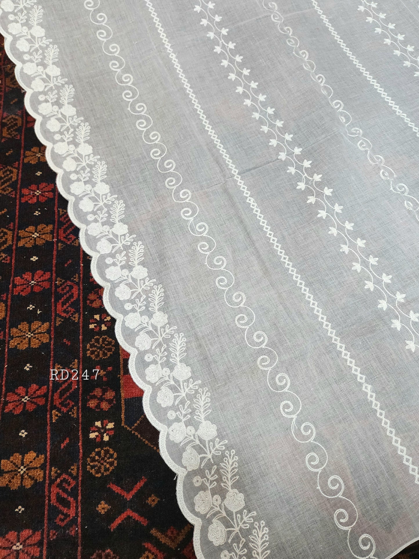 White Cutwork Border Pure Lawn Embroidered Dupatta | RD247