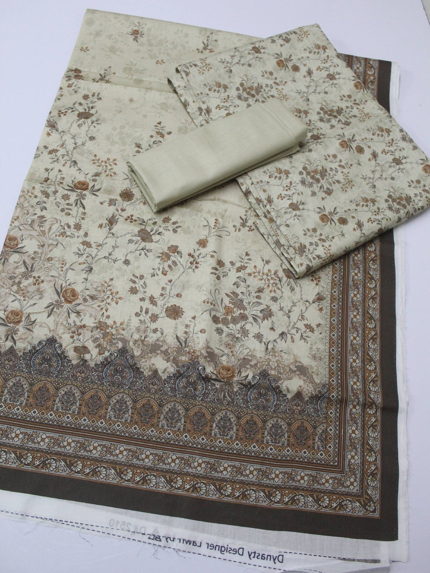 Dynasty Lawn | 3 Piece Pure Lawn Suit Lawn Dupatta Digital Print