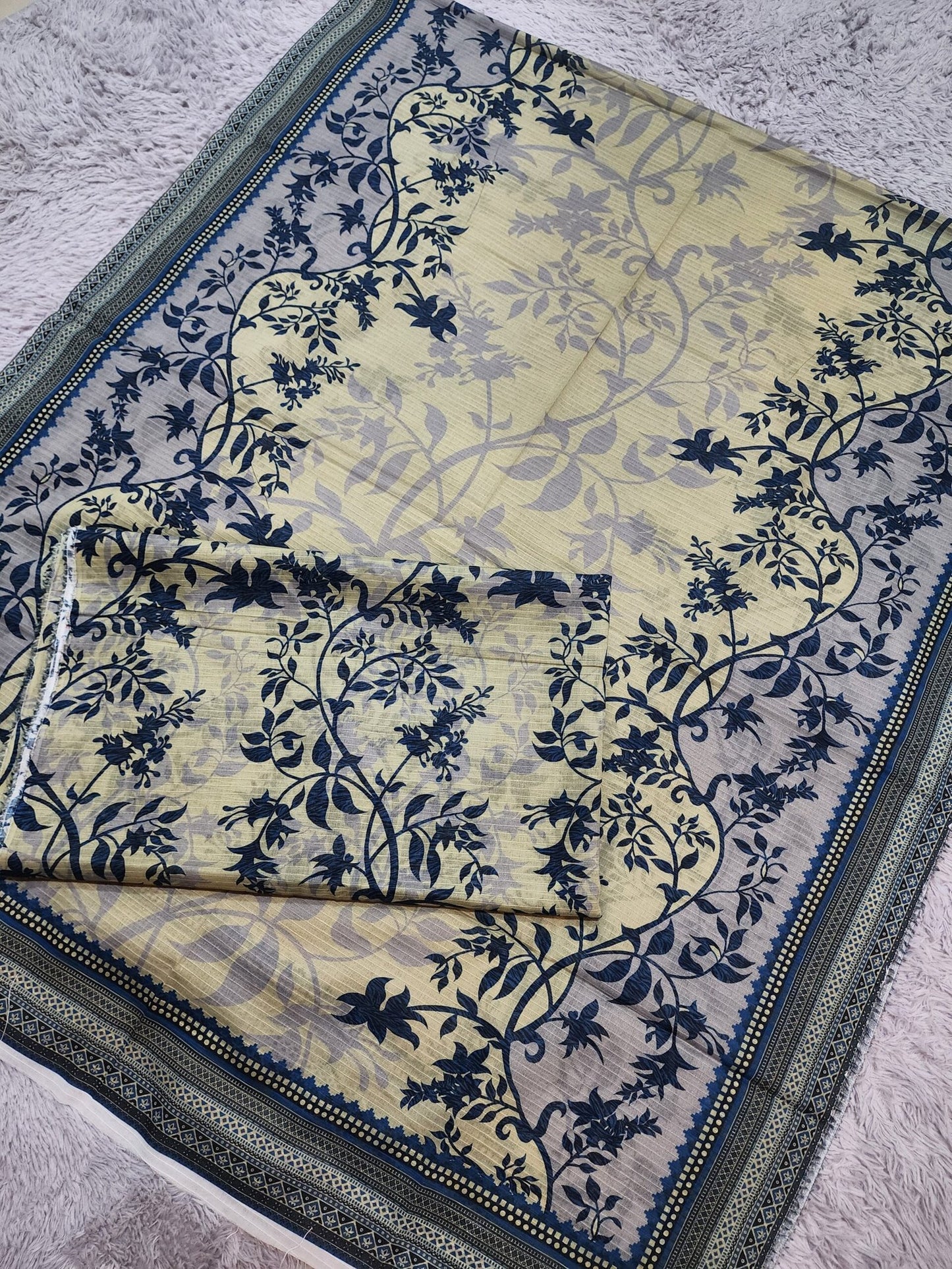 3 Piece Doriya Lawn Printed Suit With Lawn Dupatta