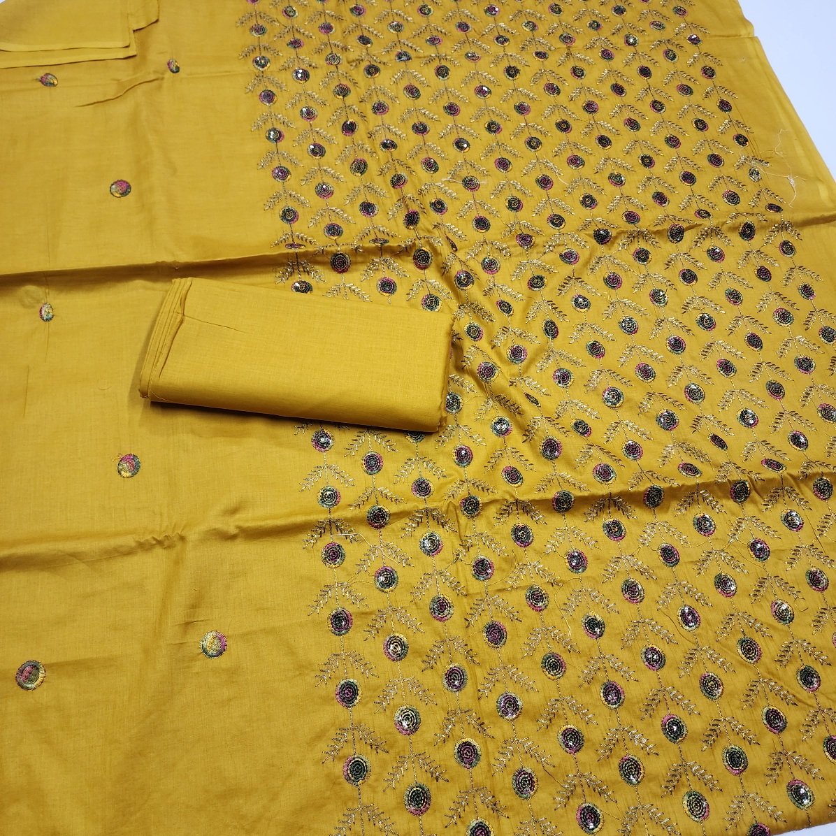 Summer Breeze Lawn Embroidered 2 Pc