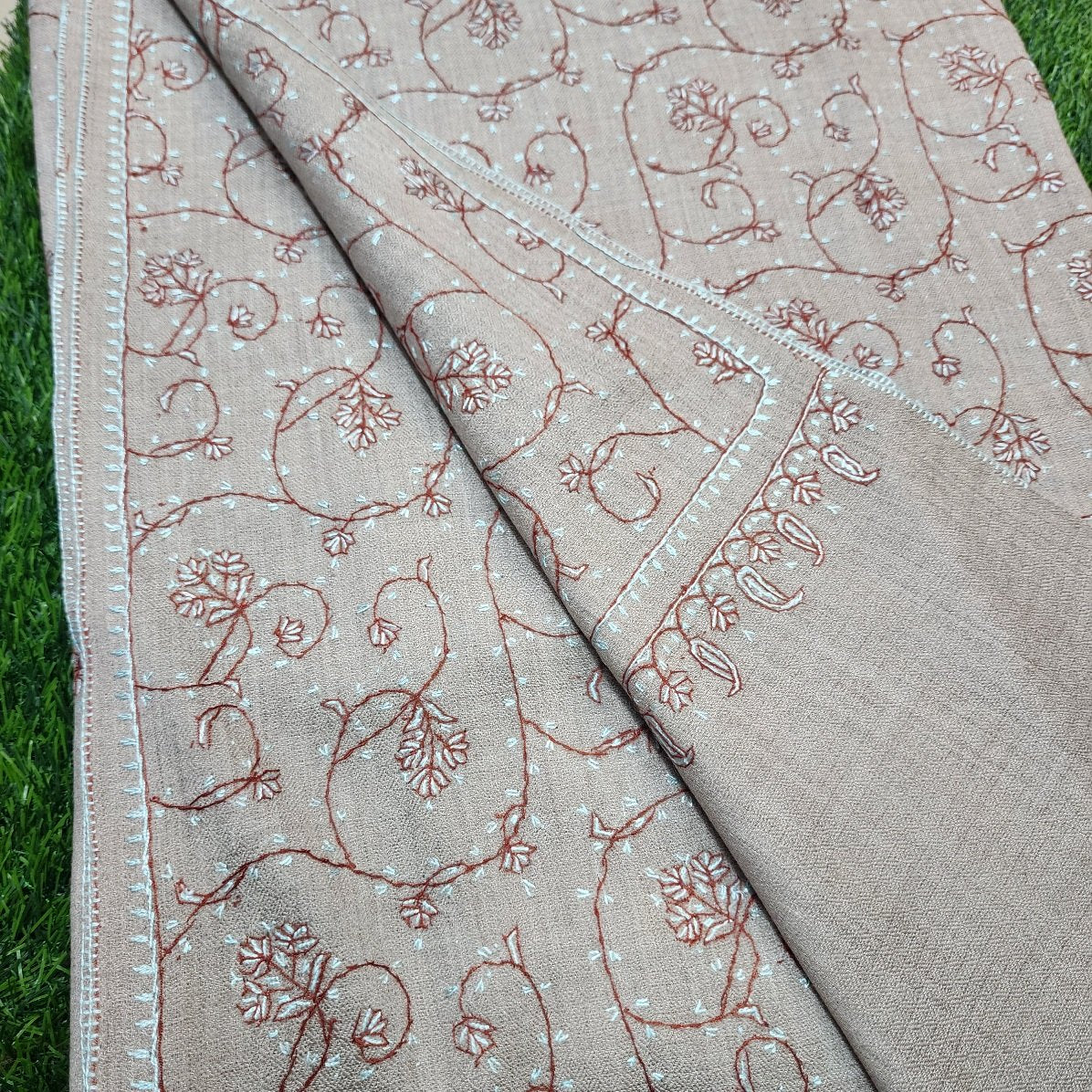 Sozni Work Pure Pashmina (Toosh) Shawl Beautiful Handmade in Kashmir