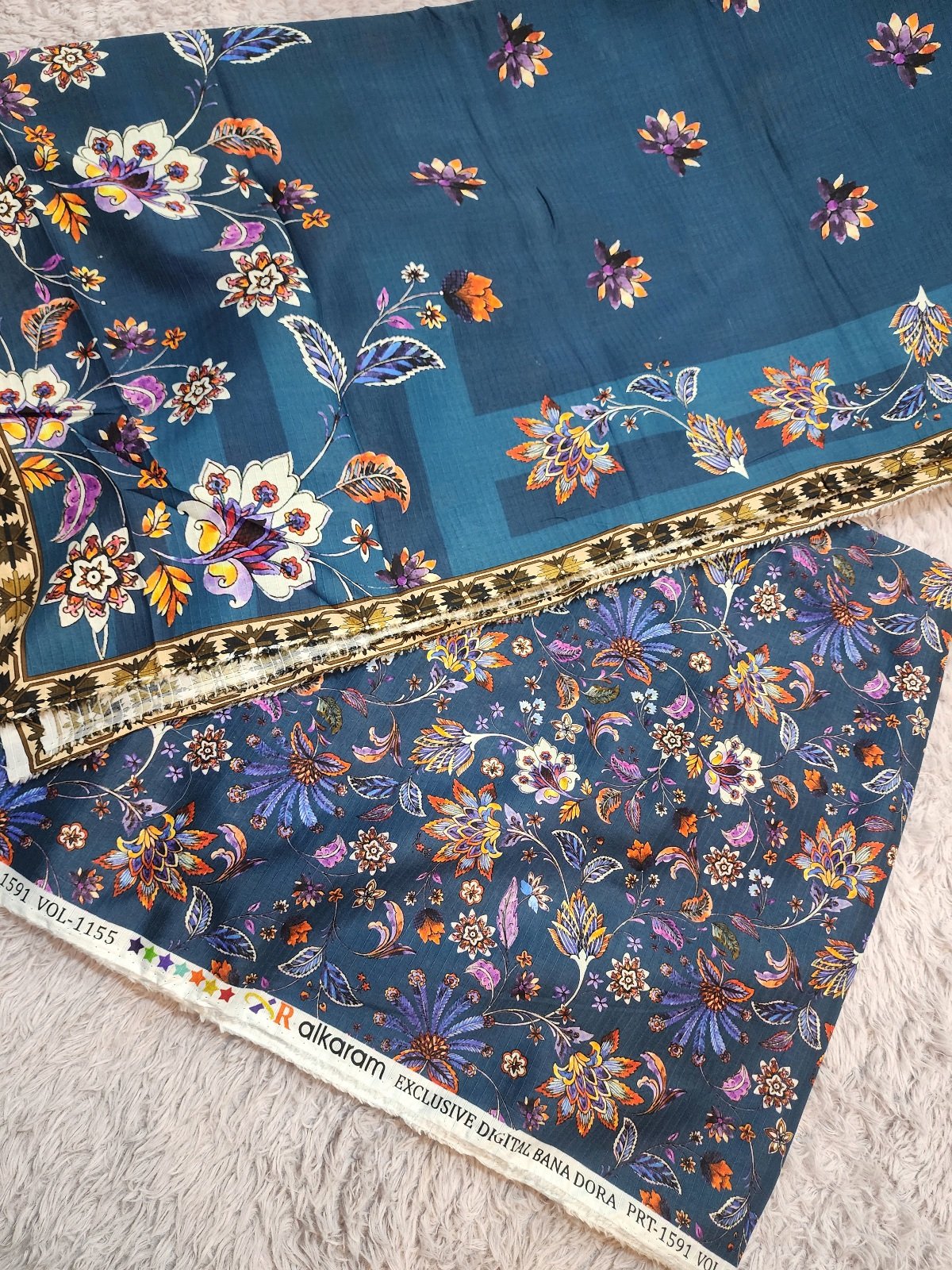 3 Piece Doriya Lawn Printed Suit With Lawn Dupatta