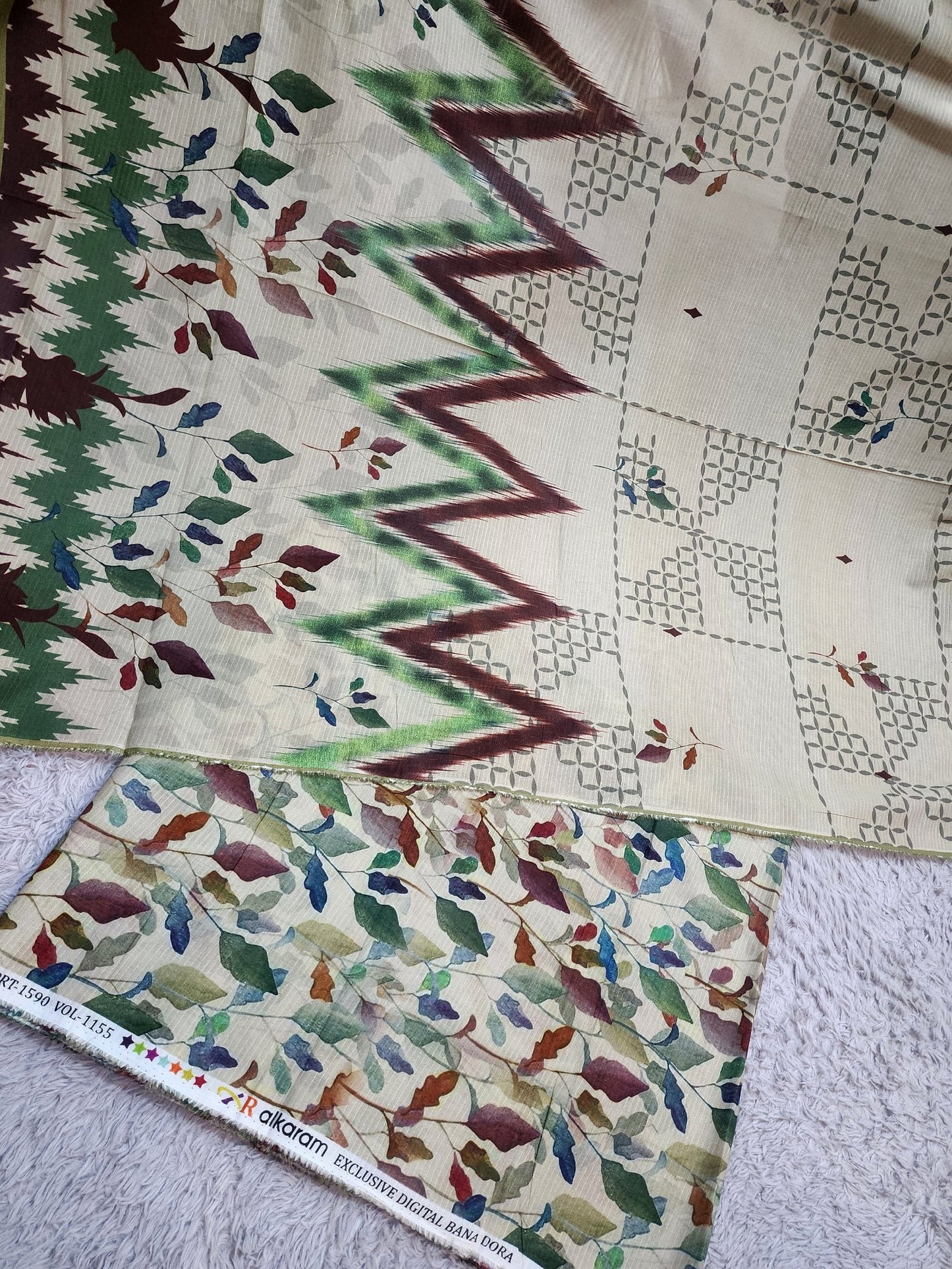 3 Piece Doriya Lawn Printed Suit With Lawn Dupatta