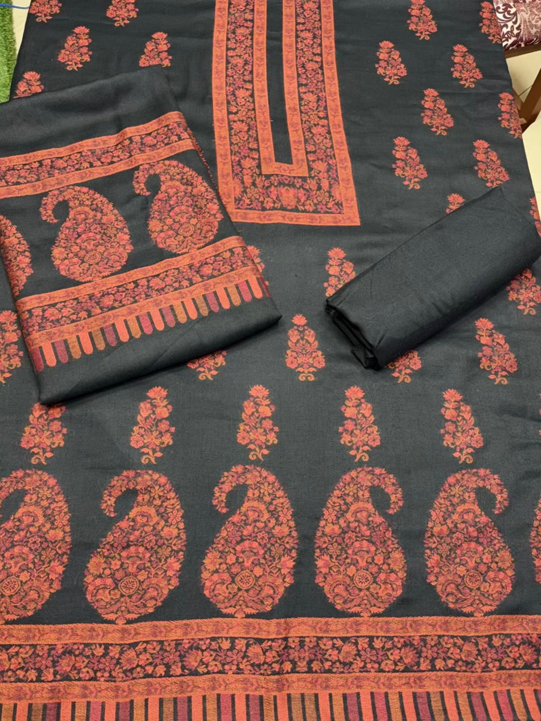 Special Kani Pashmina 3 Piece Unstitched Suit | Black With Maroon