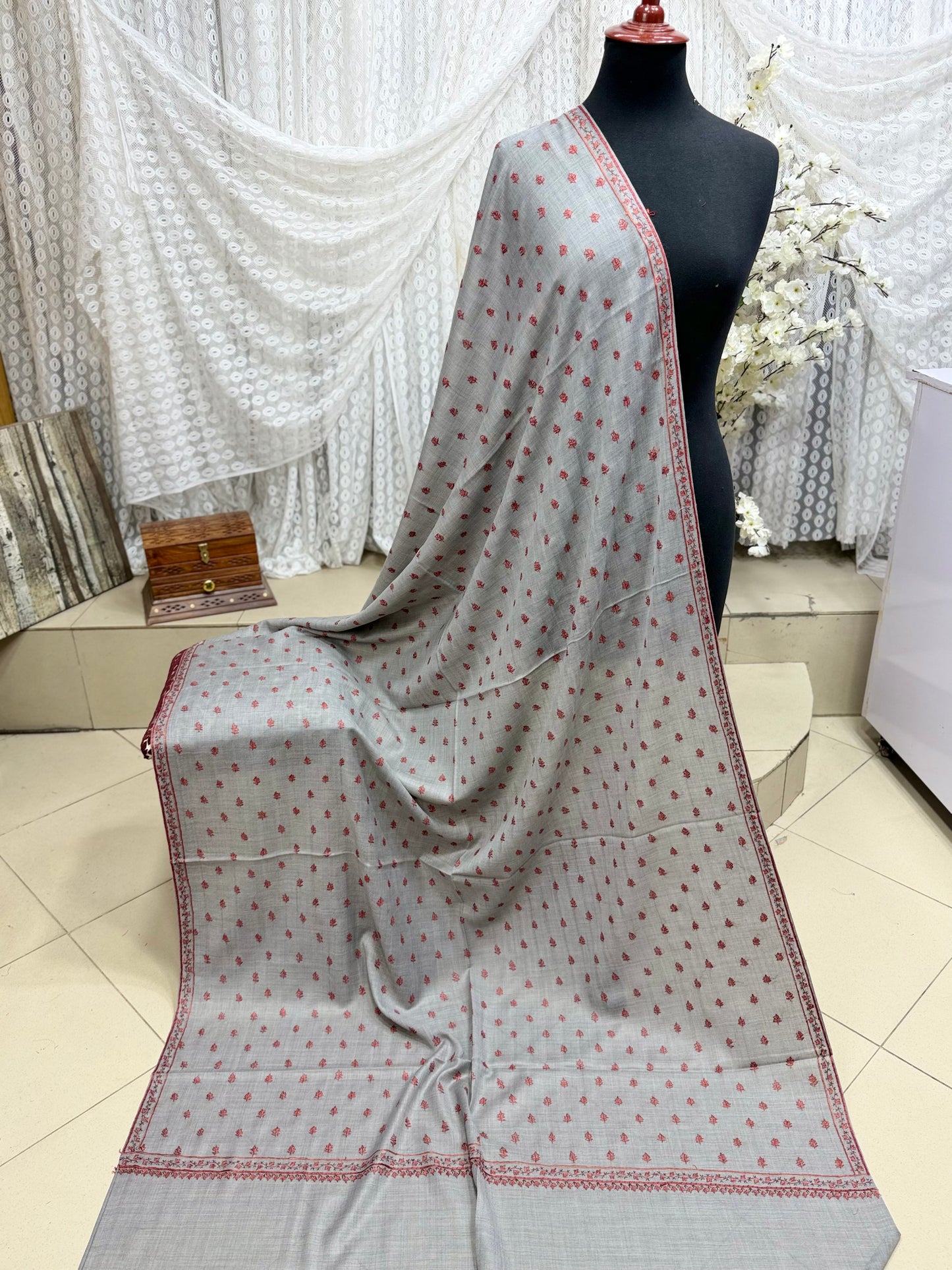 Kashmiri Shawl | Handmade Border Bouti Jaal Embroidery Made in Kashmir | Grey